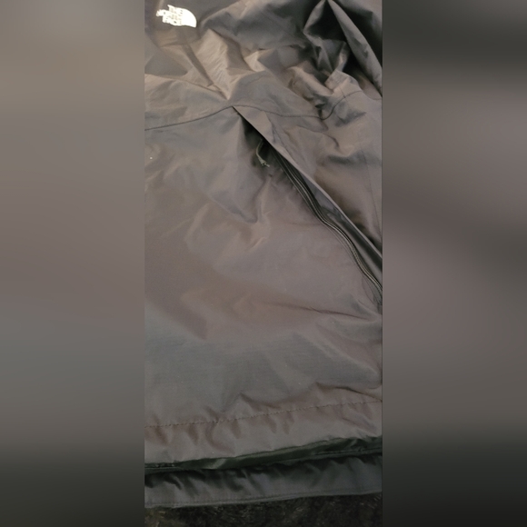 The North Face Men's Black Jacket - Picture 5 of 8